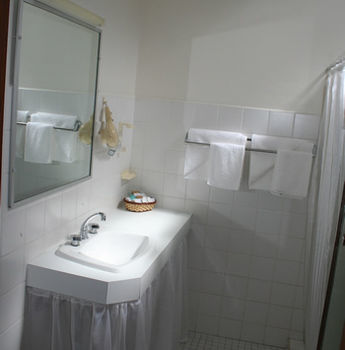 Hibiscus Lakeside 3*