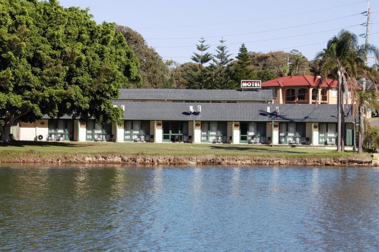 Hibiscus Lakeside 3* Budgewoi