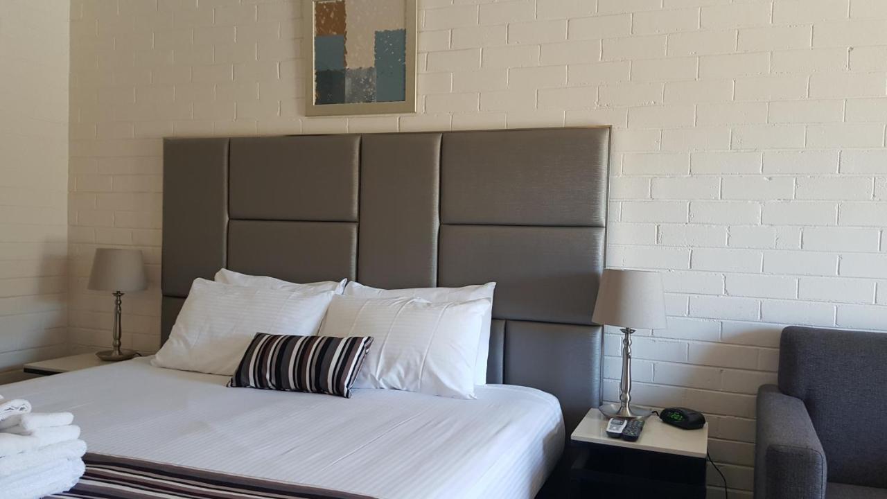 Hibiscus Lakeside 3*